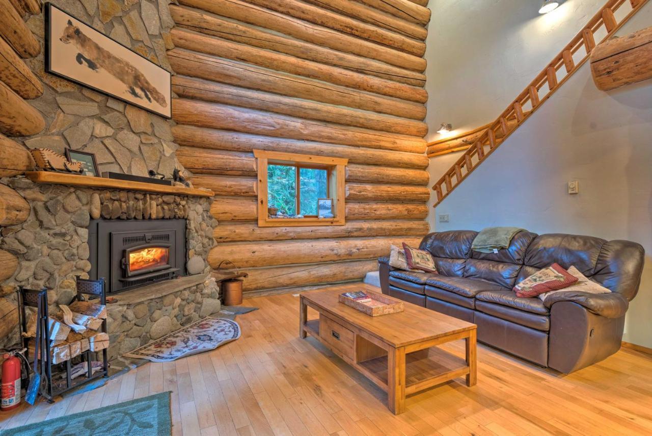 Riverfront Gold Bar Log Cabin Near Stevens Pass! Exterior photo